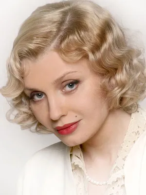 Ирина Ефремова на фото: обаятельная и неотразимая