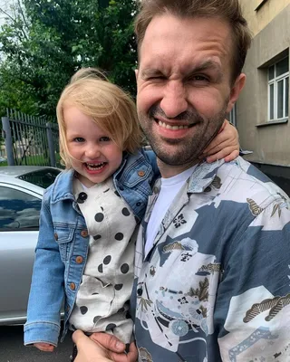 Загадочные фото Ивана Добронравова в WebP для загрузки в хорошем качестве