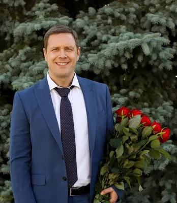 Известность и узнаваемость: Иван Оганесян на фотообложках журналов