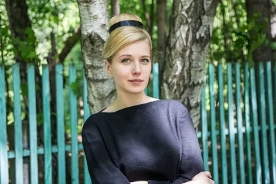 Фон с Кариной Андоленко: красивая атмосфера на экране
