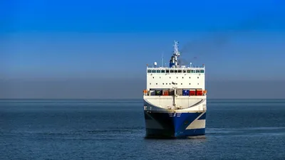 Сколько зарабатывают штурманы и капитаны в море
