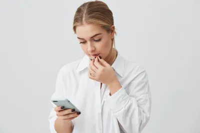 Как включить определитель неизвестных номеров на iPhone