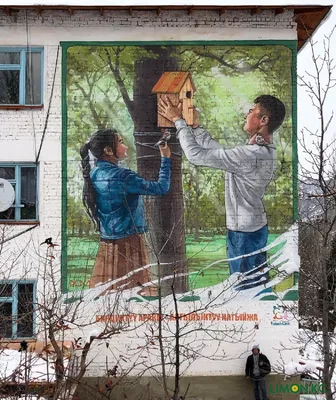Наклейка на зеркало стены или мебель в виде губ \"Kiss\"