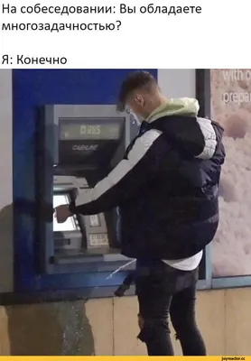 Привлекательный Стильный Парень В Повседневном Наряде Прислонен К Каменной  Стене — стоковые фотографии и другие картинки Взрослый - iStock