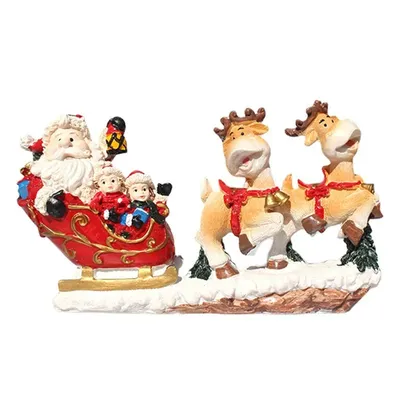 Фото Санта-Клаус / Santa Claus летящий в санях, запряженной оленями, в  ночном лунном небе над деревянным наряженным домиком, стоящим среди  заснеженных елей на фоне горы, покрытой снегом