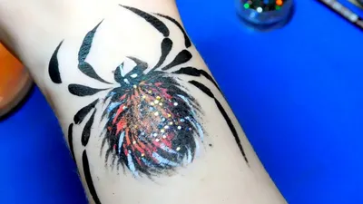 Аквагрим на руках для деток.🎨💄 🙅Бывает что родители не разрешают детям  рисунки на личиках, боятся аллергической реакции ( хотя специальная краска  не провоцирует аллергию) или был неудачный опыт получить мазьню на лице