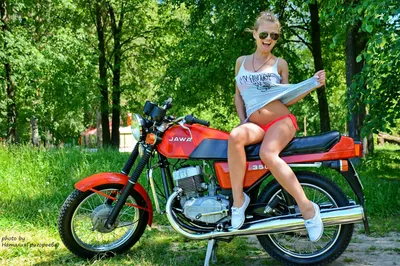 Кристина и Jawa