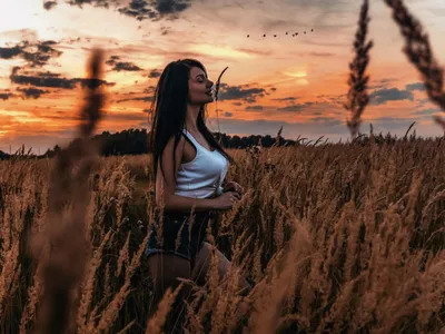 Самые удачные позы для фотосессии для девушек