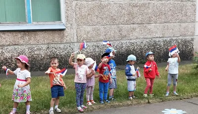 Школьный конкурс детского рисунка «Дружат дети на планете»
