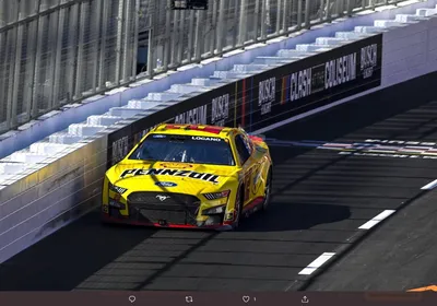 В колизее Лос-Анджелеса прошла первая гонка NASCAR машин нового поколения |  ИА Красная Весна