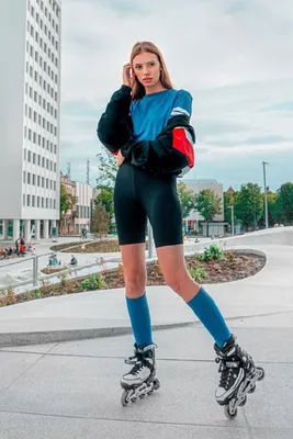 Roller girl красивая девушка на роликах | Роликовые коньки, Катание на  роликах, Спорт