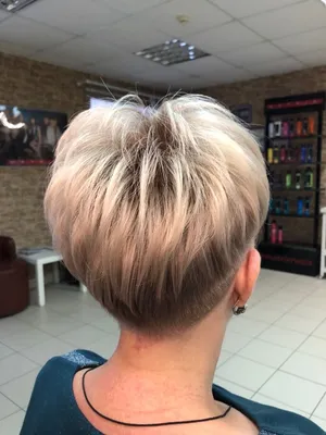 Мелирование на средние волосы в Зеленограде в салоне красоты - НИКА BEAUTY