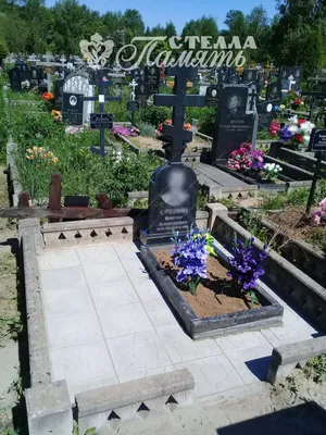 Деревянные кресты на кладбище 0387 Кишинев Молдова