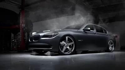 Обои bmw, авто, машины, тюнинг, гараж, диски, дым картинки на рабочий стол,  фото скачать бесплатно