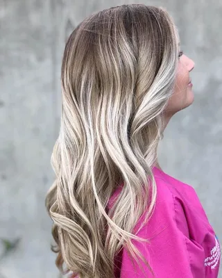 Мелирование на русые волосы: 100 фото модных трендов 2019, техники | Blonde  hair with highlights, Blonde hair color, Low lights hair