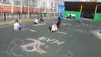 Рисунок цветным мелом на асфальте» — создано в Шедевруме