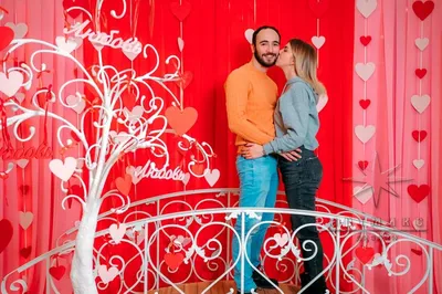 Пирожные на 14 февраля кубики и сердце Love