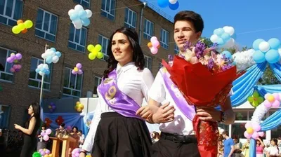 Последний звонок 25 мая: классные открытки и поздравления для выпускников,  учителей и родителей России | Курьер.Среда | Дзен