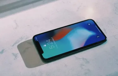 10 необычных обоев специально для выреза iPhone 14 Pro
