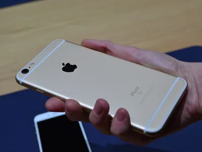 The Apple iPhone 6 and iPhone 6 Plus have arrived (pictures) - CNET