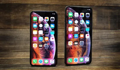 iPhone XS and XS Max: hands-on with Apple's giant new phone - The Verge