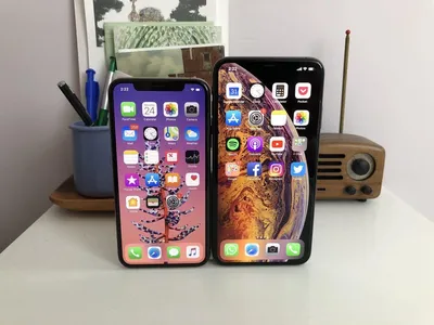 iPhone Xs and iPhone Xs Max bring the best and biggest displays to iPhone -  Apple