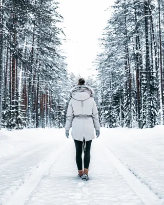 Рисунки девушка-зима нарисованные для детей