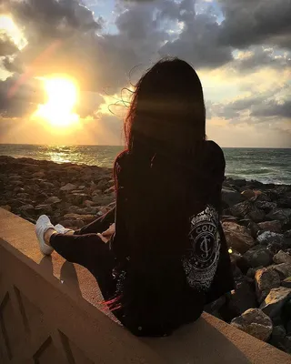 Девушка без лица на аву,девушка на крыше , девушка со светлыми волосами ,  фото девушеки на аву | Фото старшекласников, Фотография на природе, Летние  картинки