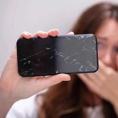 Лучший экран для телефона выпустила не Samsung и не LG, а китайская Tianma.  В Honor Magic5