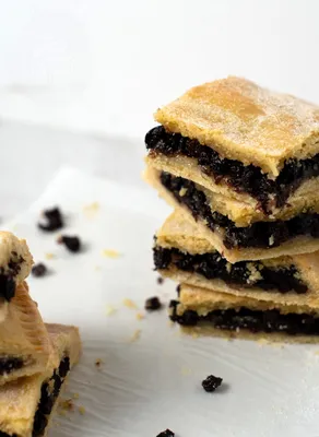 Fruit Slice (Fly Cemetery) - Baking with Granny