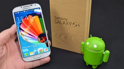 Samsung Galaxy S4 Mini Stock Photo - Download Image Now - Samsung Galaxy S4,  Small, Brand Name - iStock