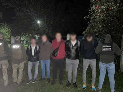 ВІДЕО) Групу наркоторговців затримали на Закарпатті