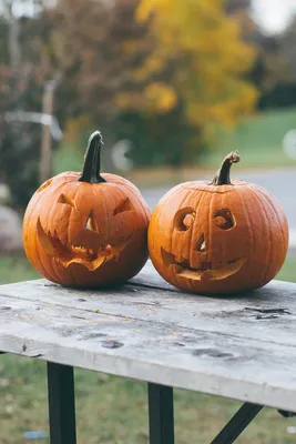 Aesthetic Halloween Wallpapers for Your Phone and Computer