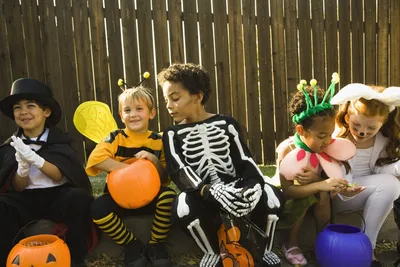 5 Easy Halloween Doodles Anyone Can Draw - Amy Latta Creations
