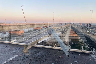 Движение по Крымскому мосту приостановлено из-за ЧП - Ведомости