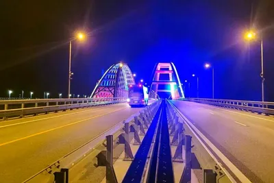 На подъезде к Крымскому мосту со стороны Краснодарского края ожидают  проезда около 300 машин | 08.07.2023, ИноСМИ
