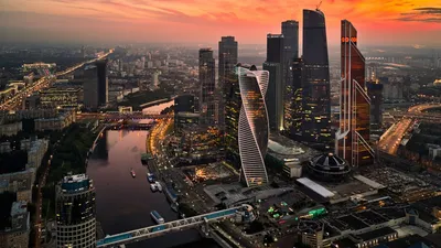 Обои Вечерний Москва-Сити 1366x768 скачать бесплатно на рабочий стол
