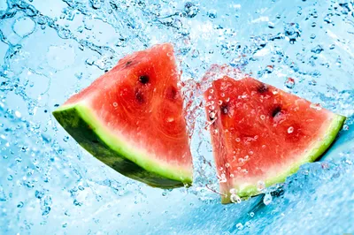Обои Еда Арбуз, обои для рабочего стола, фотографии еда, арбуз, water,  melon, ломтики, вода, брызги Обои для рабочего стола, скачать обои картинки  заставки на рабочий стол.