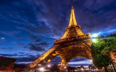 Обои на рабочий стол Осень, Эйфелева башня на фоне реки Сена осенью /  Eiffel tower, Paris, France, обои для рабочего стола, скачать обои, обои  бесплатно