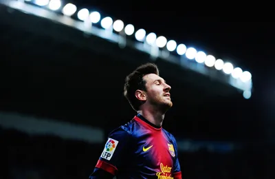 Обои Cristiano Ronaldo vs Lionel Messi Спорт Футбол, обои для рабочего стола,  фотографии cristiano, ronaldo, vs, lionel, messi, спорт, футбол, игрок,  клуб Обои для рабочего стола, скачать обои картинки заставки на рабочий