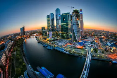 Обои на рабочий стол Панорама делового центра Москва-Сити построенного на  берегах Москвы-реки в Москве / Moscow City, Moscow, Russia, обои для рабочего  стола, скачать обои, обои бесплатно