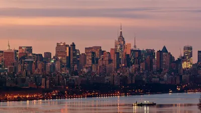Обои на рабочий стол Восход солнца в Нью-Йорке / New York с видом на  Крайслер-билдинг / Chrysler Building, США / USA, обои для рабочего стола,  скачать обои, обои бесплатно