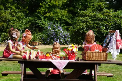 Обои для рабочего стола девочка Германия Кукла Grugapark Essen