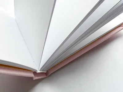Скетчбук 09х14 см, 80 листов, 140 гр/м2, твердая обложка, Красный,  Sketchmarker, артикул 2314105SM купить в Москве | Интернет-магазин Арт-Снаб