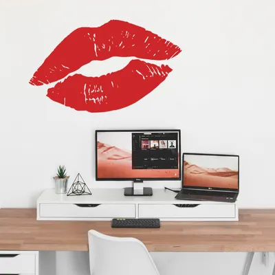 Наклейка на зеркало стены или мебель в виде губ \"Kiss\"