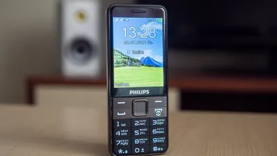 Philips Xenium E2602 обзор. Кнопочная раскладушка - YouTube
