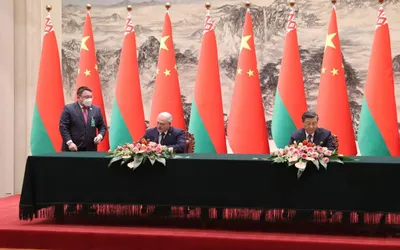 Презентация на тему: \"КИТАЙ Выполнил: Симаков Данила 2 «В» класс школа  38.\". Скачать бесплатно и без регистрации.