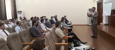 ⚡\"Лидерство начинается с личных качеств лидера\". Франц Хесселбайн ⠀  😉Сделав сложные подсчеты по тригонометрической формуле лидерства :), мы  ответили на вопрос «Каким должен быть лидер?» и вывели 10 качеств лидера: ⠀  📍Энергичность —