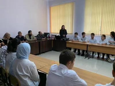 Круглый стол на тему «Молодежь против терроризма» » Официальный сайт  администрации МО \"село Ленинаул\"