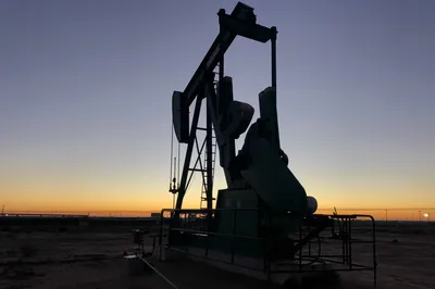 ФАКТОРЫ, ВЛИЯЮЩИЕ НА ФОРМИРОВАНИЕ ЦЕНЫ НА НЕФТЬ МАРОК BRENT И URALS – тема  научной статьи по экономике и бизнесу читайте бесплатно текст  научно-исследовательской работы в электронной библиотеке КиберЛенинка